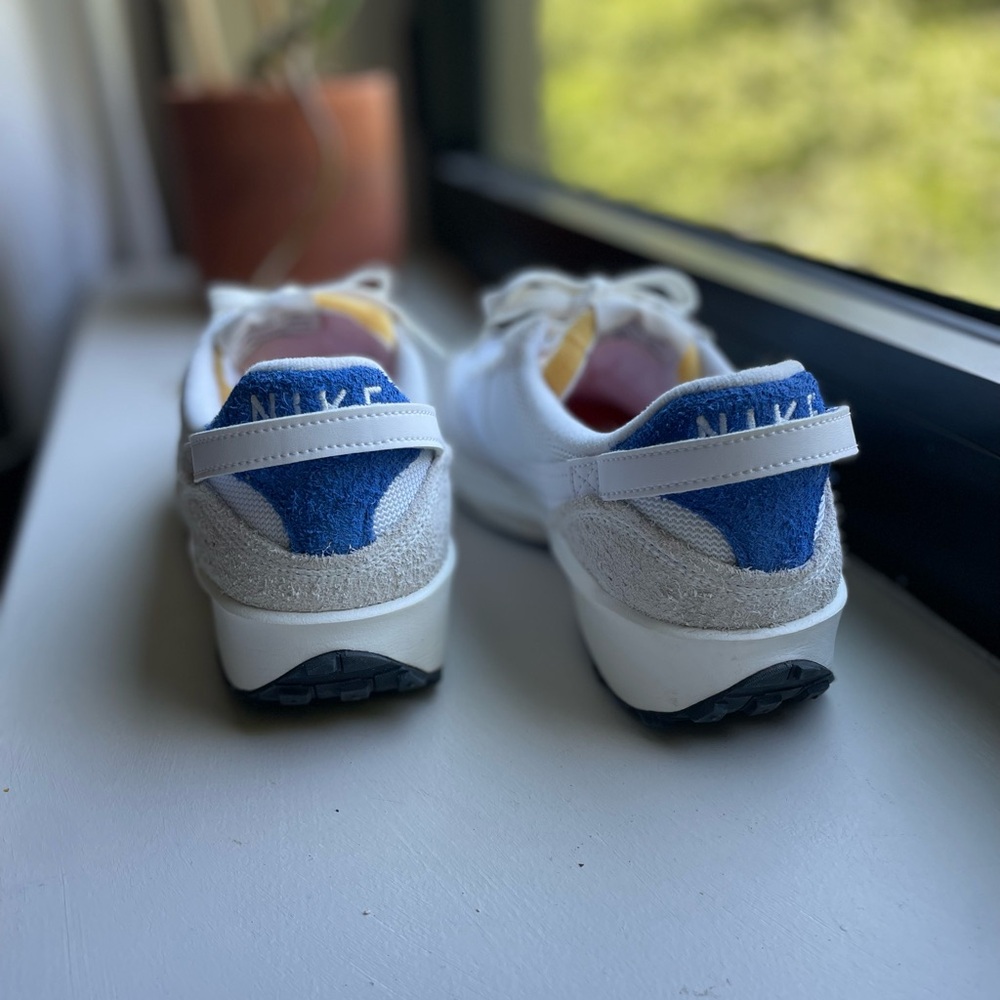 Nike retro debut waffle sneakers women’s size 10